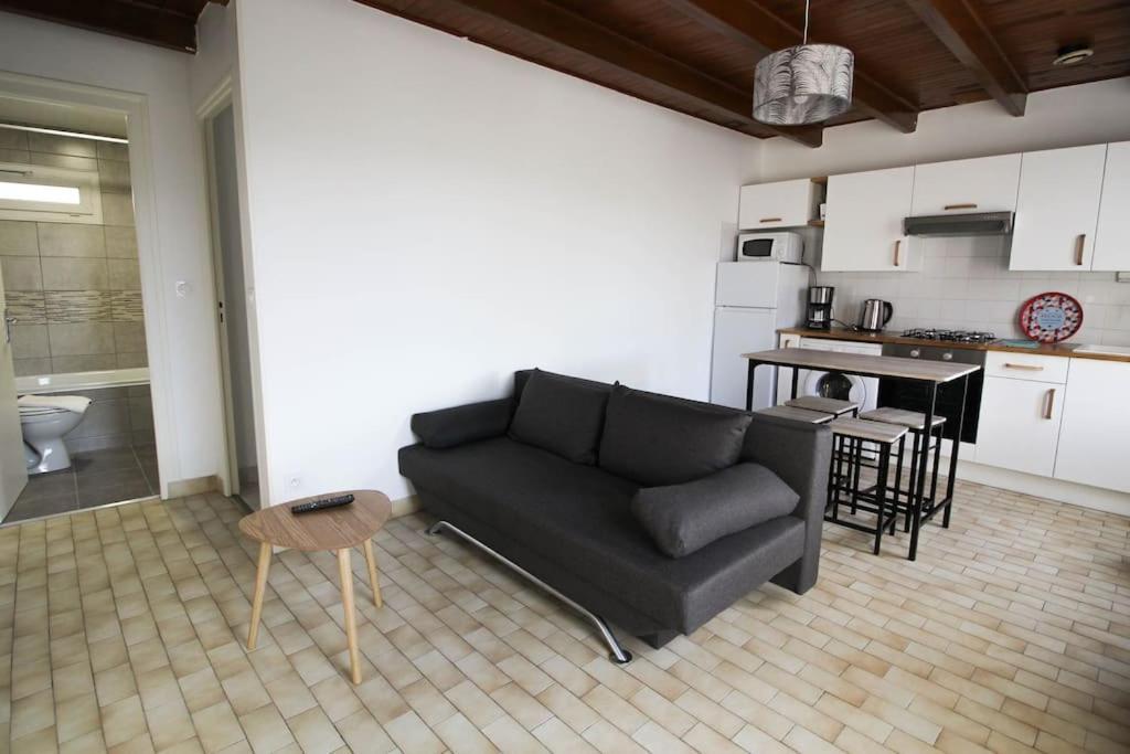 Joli T2 Renove / Wifi / Grand Parking Prive Apartment La Couronne  Exterior photo